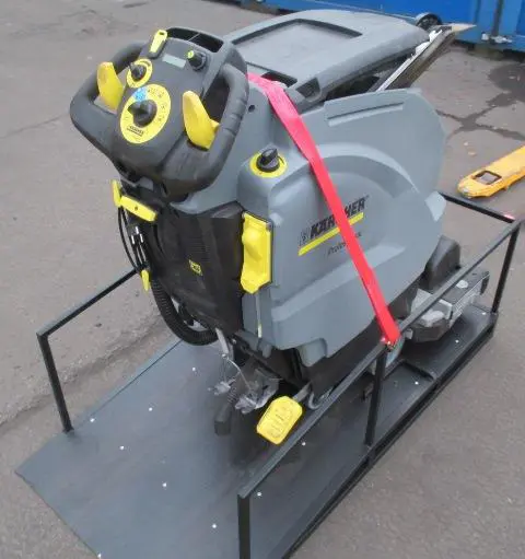 Transport rack for floor washing machine