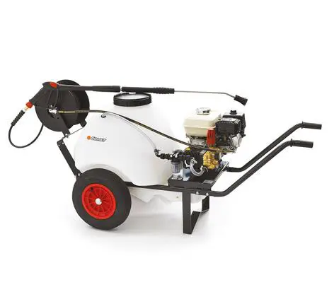 Kõrgsurvepesur, bensiinimootoriga, sisseehitatud veepaagiga