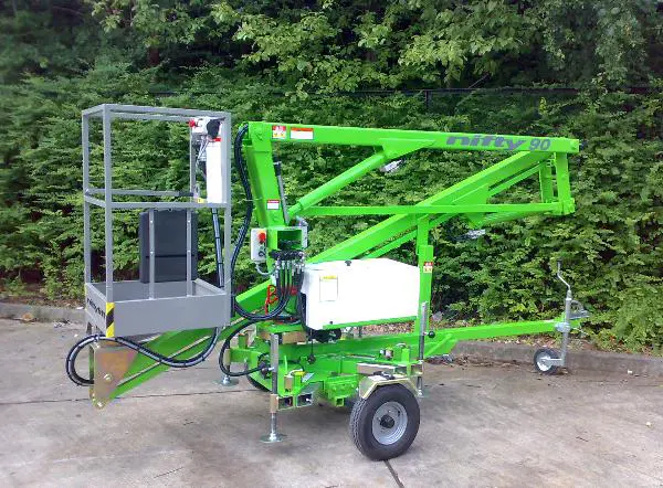 Korviga teleskooptõstuk, järelveetav (220V), 9m