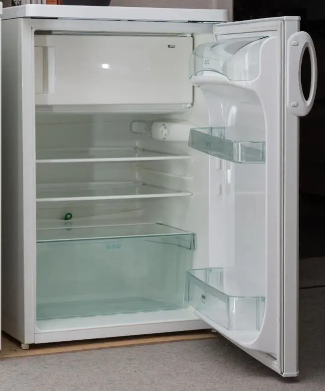 Equipment for containers