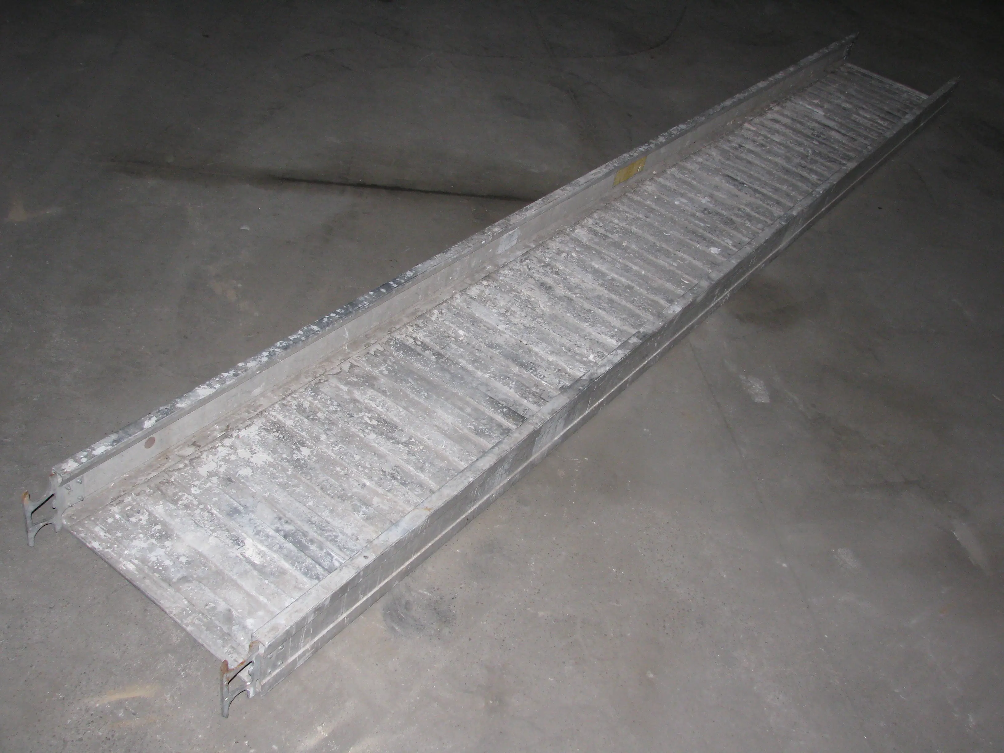 Aluminium walkways / bridging systems