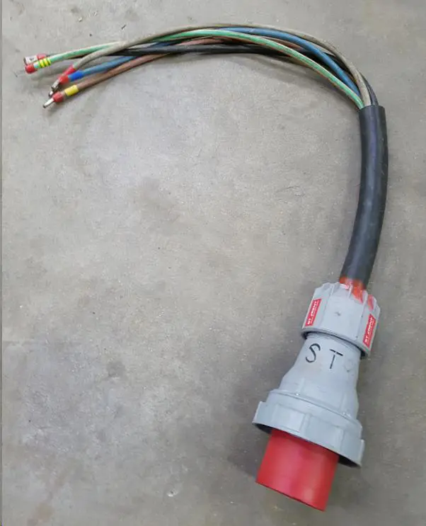 Kabeļu pāreja 125A - vadu gali