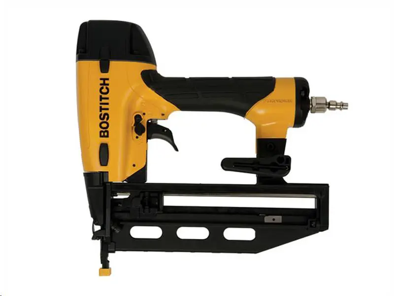 Pneumatic finish nailer
