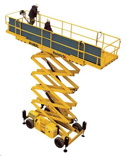 Large platform rough-terrain scissor lift (diesel, 4 WD), 18m