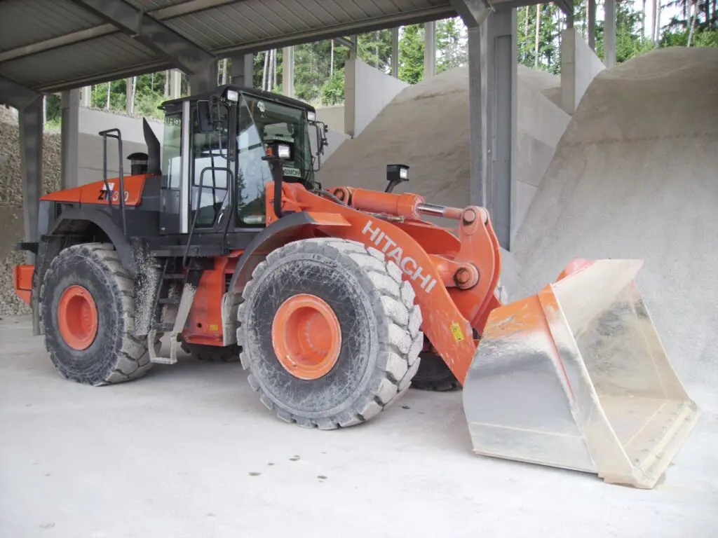 Wheel loaders, <4.9m3