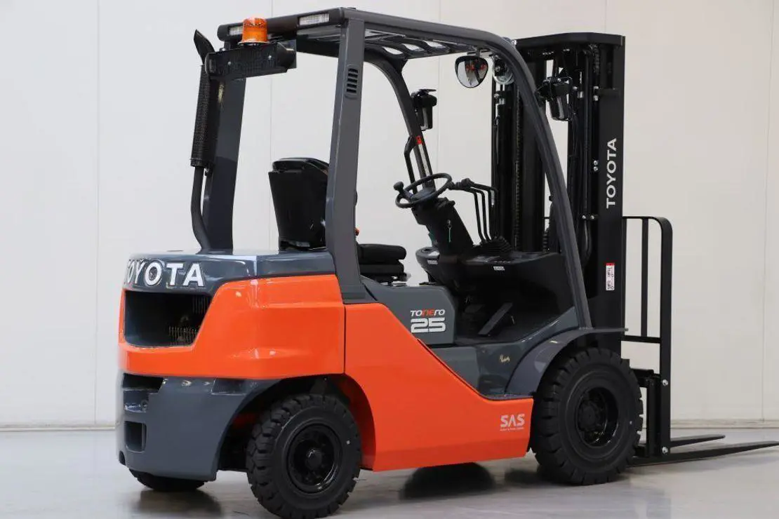 Warehouse forklift, <2t, diesel