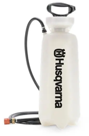 Water tank with pump for diamond drill