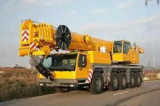 Mobilkran, max lyftkapacitet 160 ton
